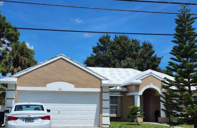 3 BR 2 BA 2 CG rental in cental PSL - 421 Southwest Duval Avenue, Port St. Lucie, FL 34983