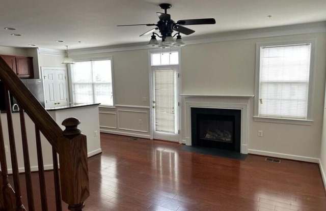 13627 VENTURI Lane Gallery 2