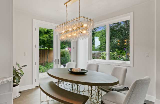 9 Sonoma Lane Gallery 3