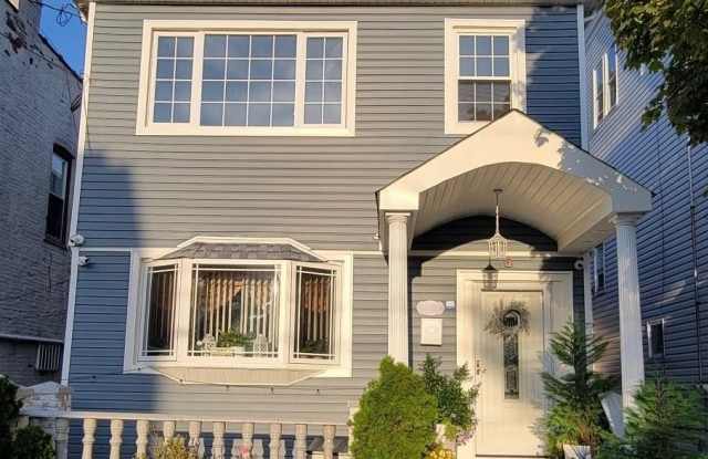 91-03 80th Street unit: 2Nd Floor - 91-03 80th Street, Queens, NY 11421