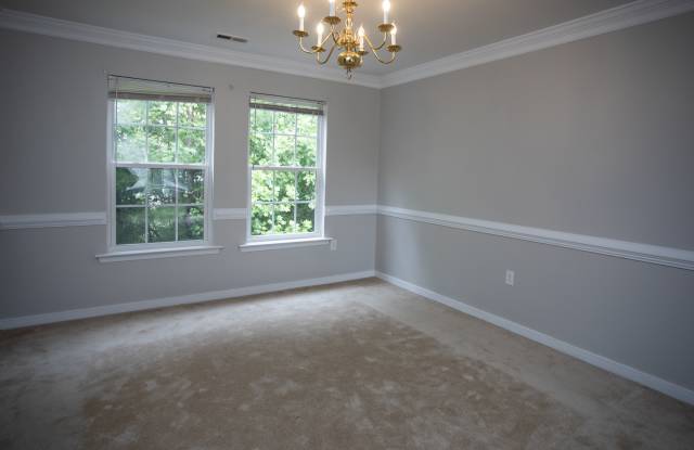 2918 Littlebury Drive Gallery 3