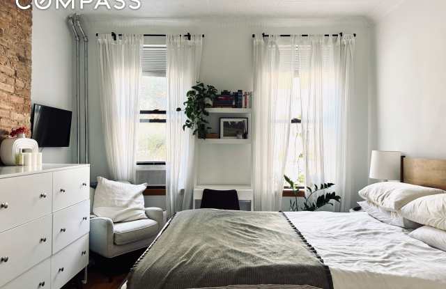 347 5th Avenue photos photos