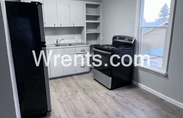 1bed 1bath upper unit in North Central - 1007 West Frederick Avenue, Spokane, WA 99205 1bed 1bath upper unit in North Central - 1007 West Frederick Avenue, Spokane, WA 99205