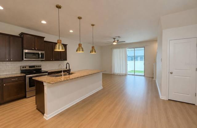 8653 PALMER PARK Circle Gallery 4