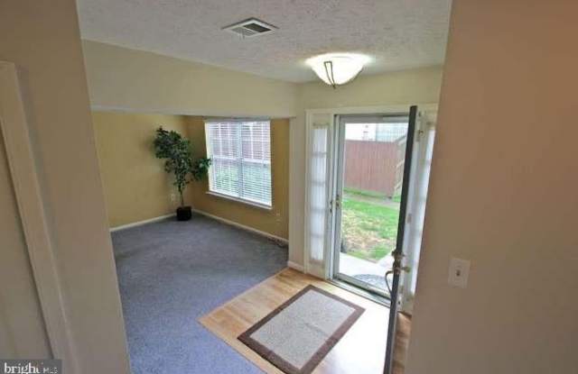 6106 HOSKINS HOLLOW CIRCLE Gallery 3