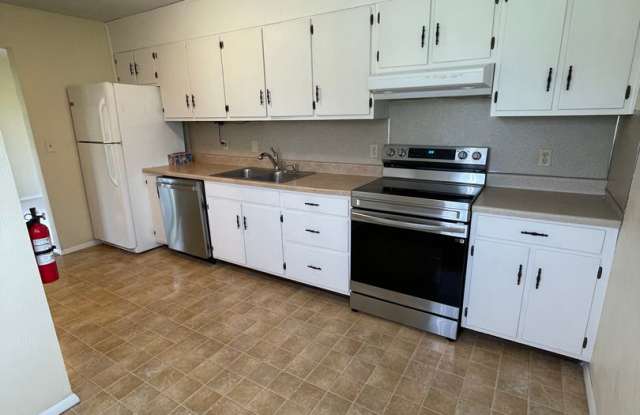 704 Torrey Gallery 3