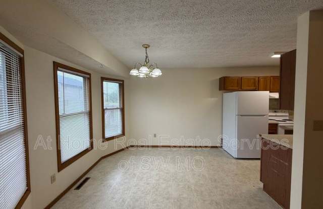 4124 S Franklin Gallery 3
