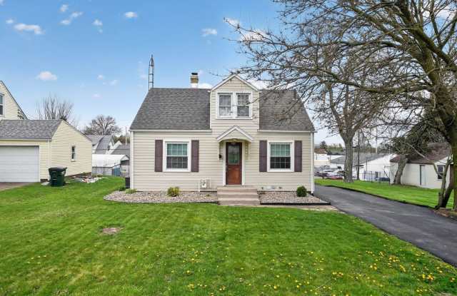 Updated Charming 2BR House in Plain Twp/Canton photos photos