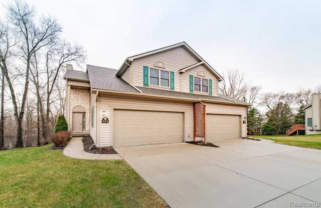 324 Stratford Lane photos photos