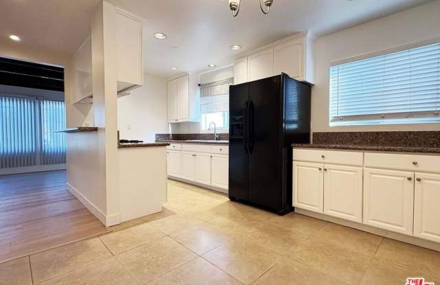 870 Figueroa Ter photos photos
