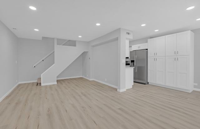 1353 Cove Drive Gallery 2