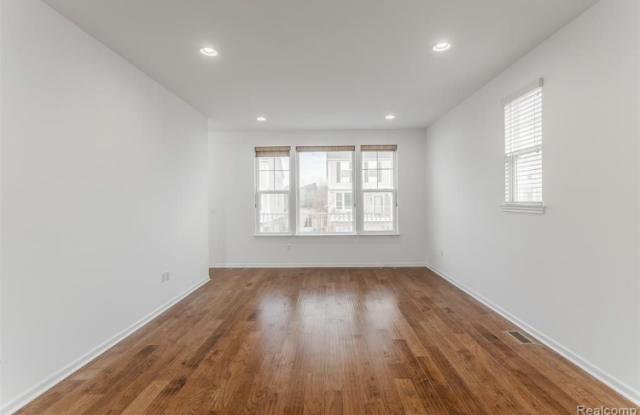 4585 Bradley Circle Gallery 3