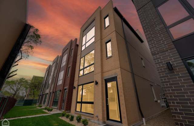 4603 S Saint Lawrence Avenue - 4603 South Saint Lawrence Avenue, Chicago, IL 60653