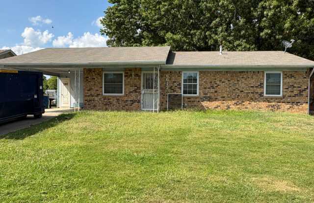 3-Bedroom, 2-Bath, $1350 **Coming Soon Gallery 1