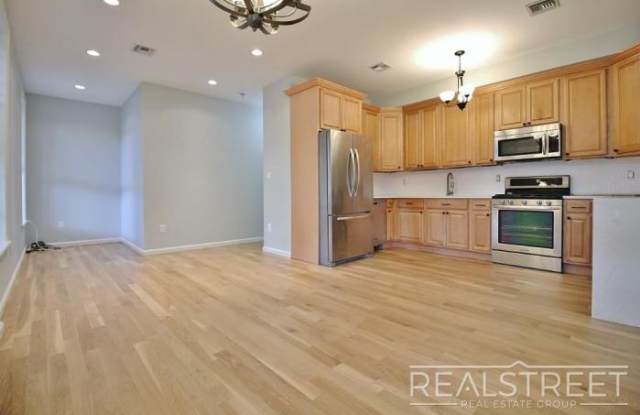 1582 Union Street - 1582 Union St, Brooklyn, NY 11213