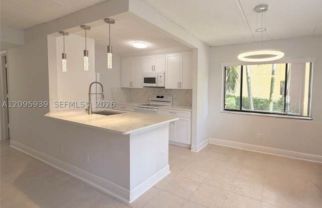 110 Meadows Cir Gallery 1
