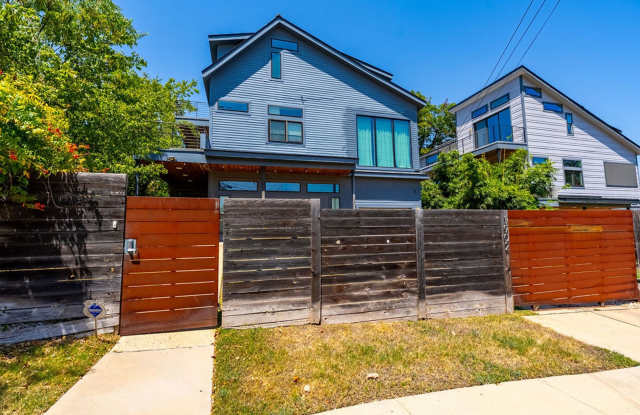 Beautiful 3 bedroom, 3.5 bathroom home in East Austin! Gallery 4