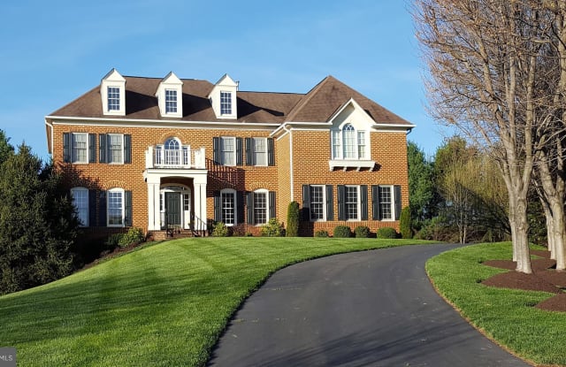 1431 MAYHURST BOULEVARD - 1431 Mayhurst Boulevard, McLean, VA 22102