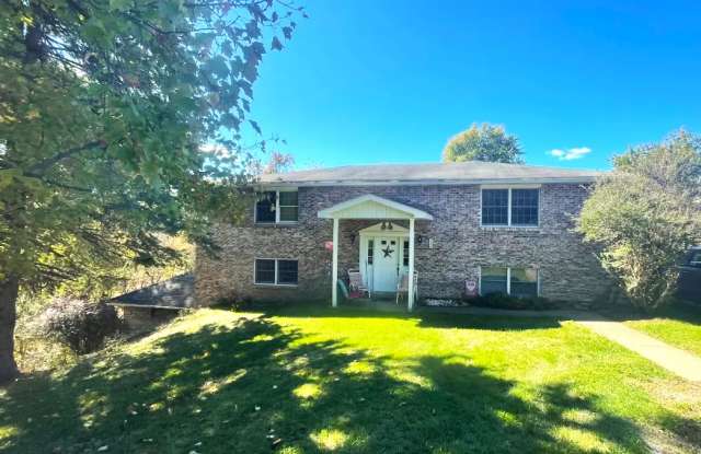 120 Luanne Dr. - 120 Luanne Drive, Weirton, WV 26062