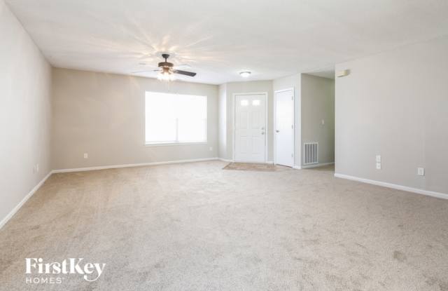 7608 Lake Vista Lane Gallery 2