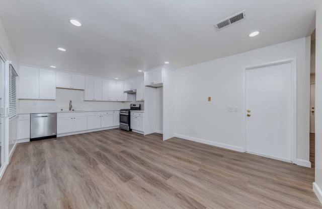 Newly Renovated 4 Bedroom Home in Huntington Beach Gallery 4