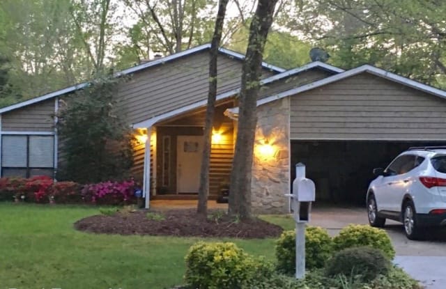 4136 Bon Rea Dr - 4136 Bon-Rea Drive, Charlotte, NC 28226