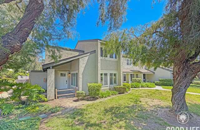 Modern 3BD/1.5BA Townhome in Tierrasanta with Kitchen Island, Private Yard, Pool & Tennis Court photos photos
