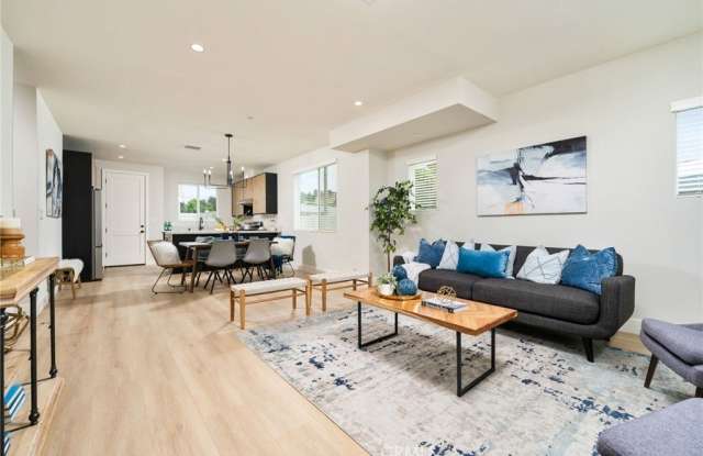 800 N Amelia Avenue photos photos