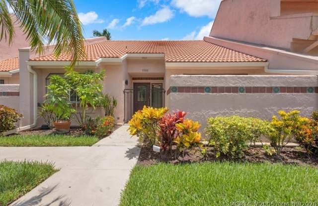 3303 SE Sandpiper Circle Gallery 2