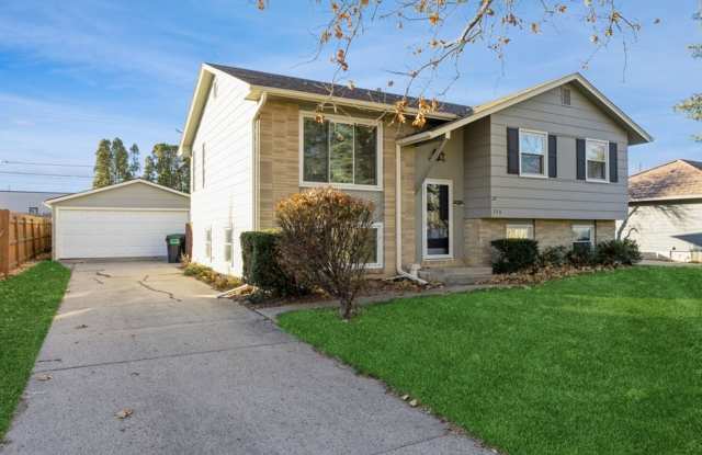 LEASING SPECIAL!! 2 Bed, 1.5 Bath Home in Ankeny photos photos