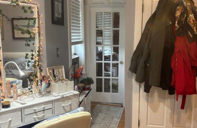 102 Moreland St Gallery 2