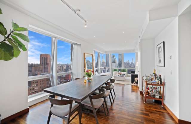 400 Fifth Avenue Gallery 3