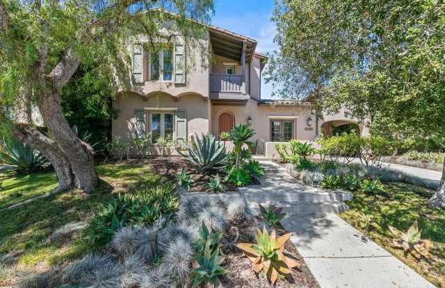 14586 Luna Media photos photos