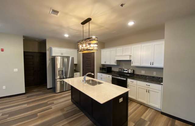 Bridge Plaza Apartments photos photos