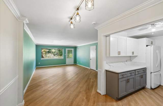 Bright & Stylish 2BR/1BA Condo in Sought-After Sumner Court in Bethesda photos photos