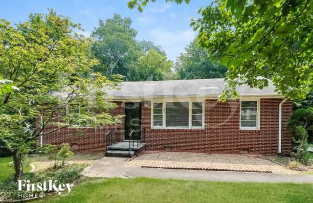 102 Larose Circle Southeast photos photos