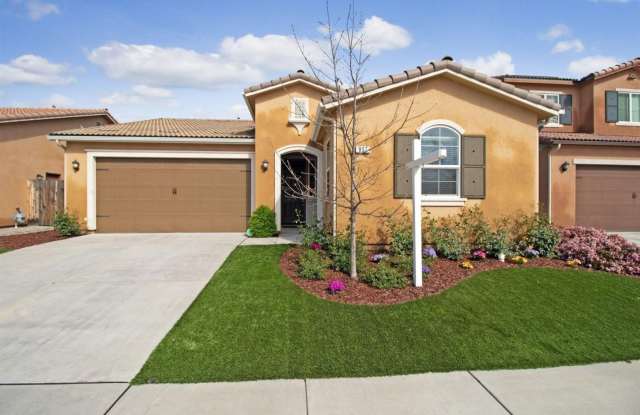 Newly Built 3/2 near Clovis East High School photos photos
