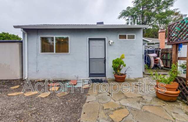 1043 Henderson Ave. photos photos