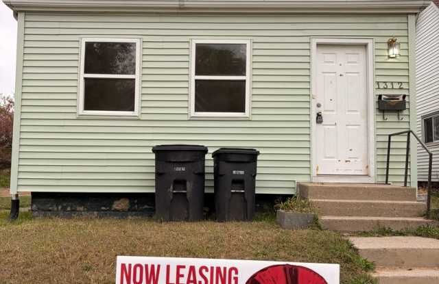2-Story 4 Bed/2 Bath Home with Basement  W/D photos photos