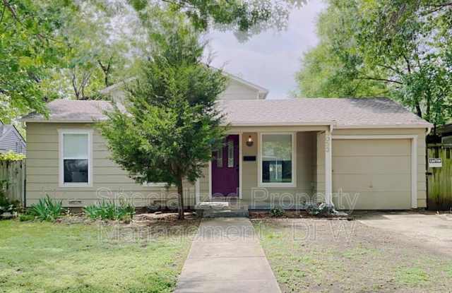 4033 Curzon Ave - 4033 Curzon Avenue, Fort Worth, TX 76107
