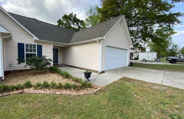 224 English Walnut Drive - 224 English Walnut Drive, Onslow County, NC 28574