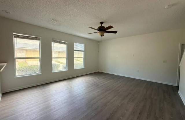 515 HOPEWELL Drive Gallery 4