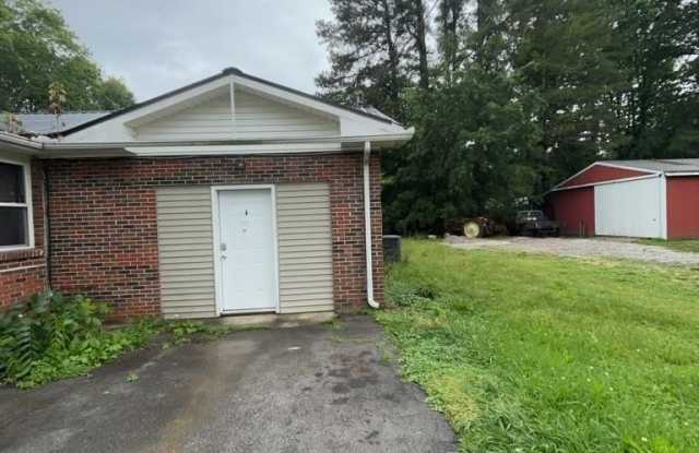 512 W Maple St photos photos
