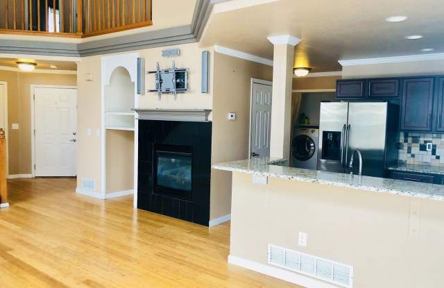 19414 E. Mann Creek Drive #C Gallery 4