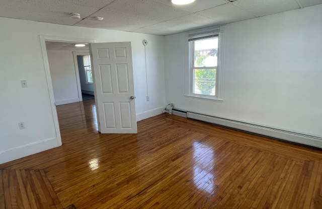 Two-bedroom 3rd floor updated apartment for rent -$1300 Pittsfield Gallery 3