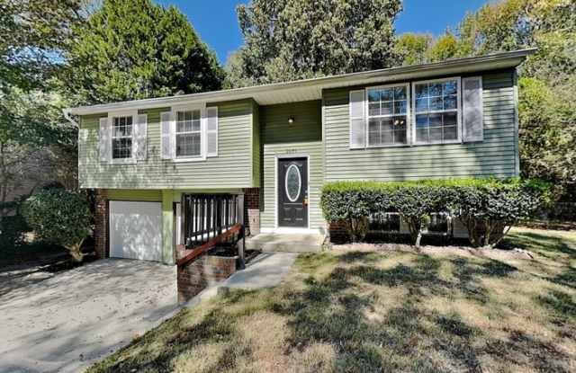 2875 Woodburn Court photos photos