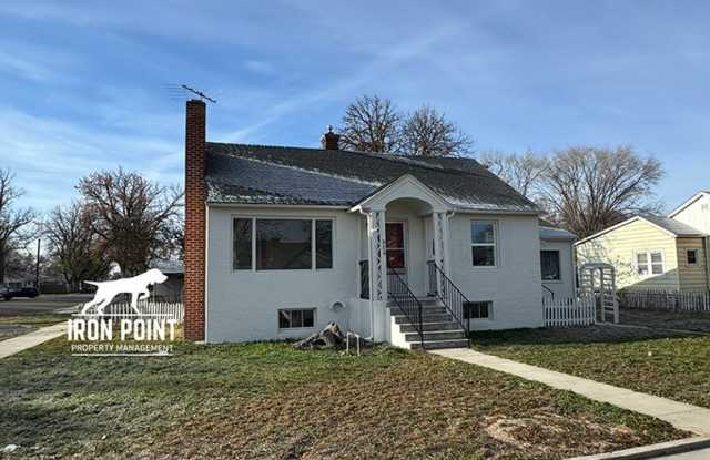Renovated 3bed/2bath home w/gas fireplace, garage, near downtown Caldwell. photos photos Renovated 3bed/2bath home w/gas fireplace, garage, near downtown Caldwell. photos photos