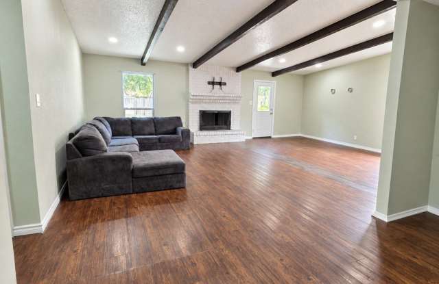 4203 Valleybrook Gallery 3