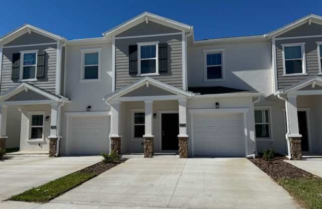 For Rent 3 Bedrooms Townhouse with Garage  in the ChampionsGate area Gallery 1