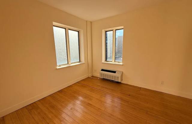 467 Vanderbilt Ave Gallery 4